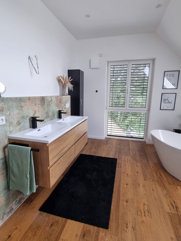 20230719_105000-scaled